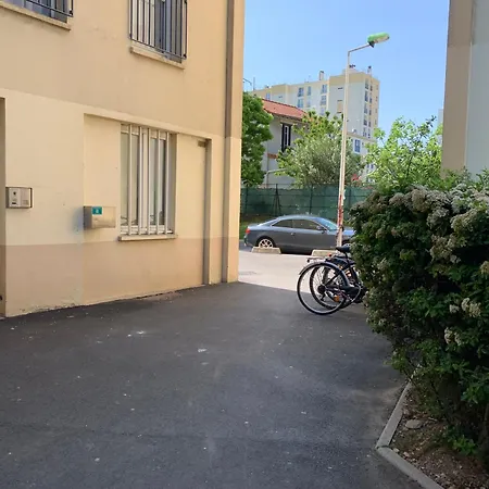 Simple Acces Direct Aeroport D'orly Prendre Le Bus 183 Appartement Orly